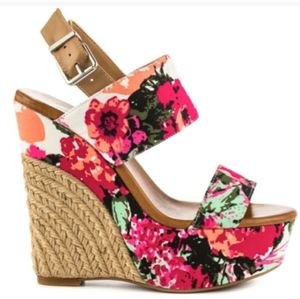 Jessica Simpson Anika size 7